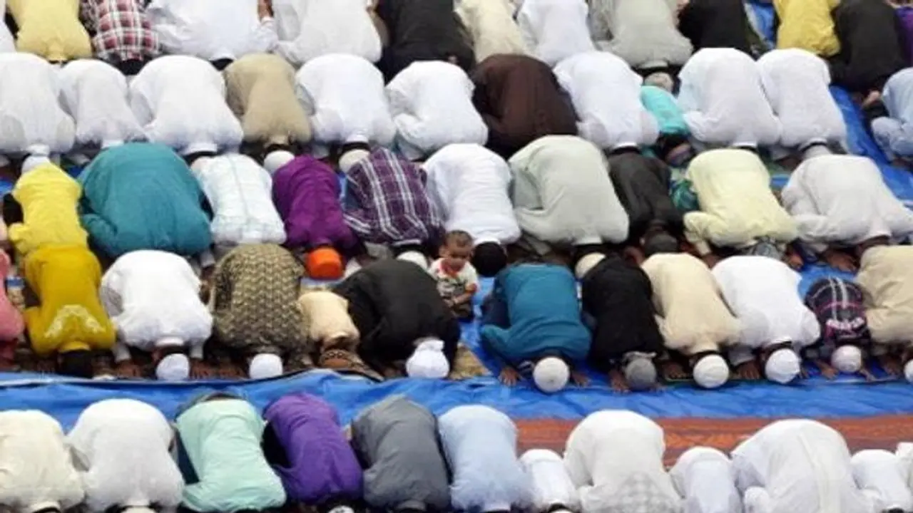 রমজানে যত্রতত্র থুতু না ফেলার অনুরোধ, করোনা রুখতে স্বাস্থ্য় সম্প্রীতির পরামর্শ ধর্মগুরুদের রমজানে যত্রতত্র থুতু না ফেলার অনুরোধ, করোনা রুখতে স্বাস্থ্য় সম্প্রীতির পরামর্শ ধর্মগুরুদের