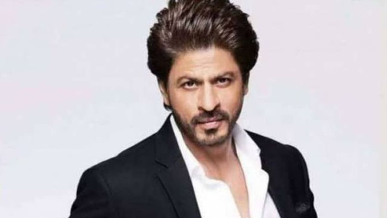 25 ஆயிரம் மருத்துவ பணியாளர்களுக்கு பாதுகாப்பு உபகரணங்கள்... உதவிகளை வாரி வழங்கும் ஷாருக்கான்...! 25 ஆயிரம் மருத்துவ பணியாளர்களுக்கு பாதுகாப்பு உபகரணங்கள்... உதவிகளை வாரி வழங்கும் ஷாருக்கான்...!