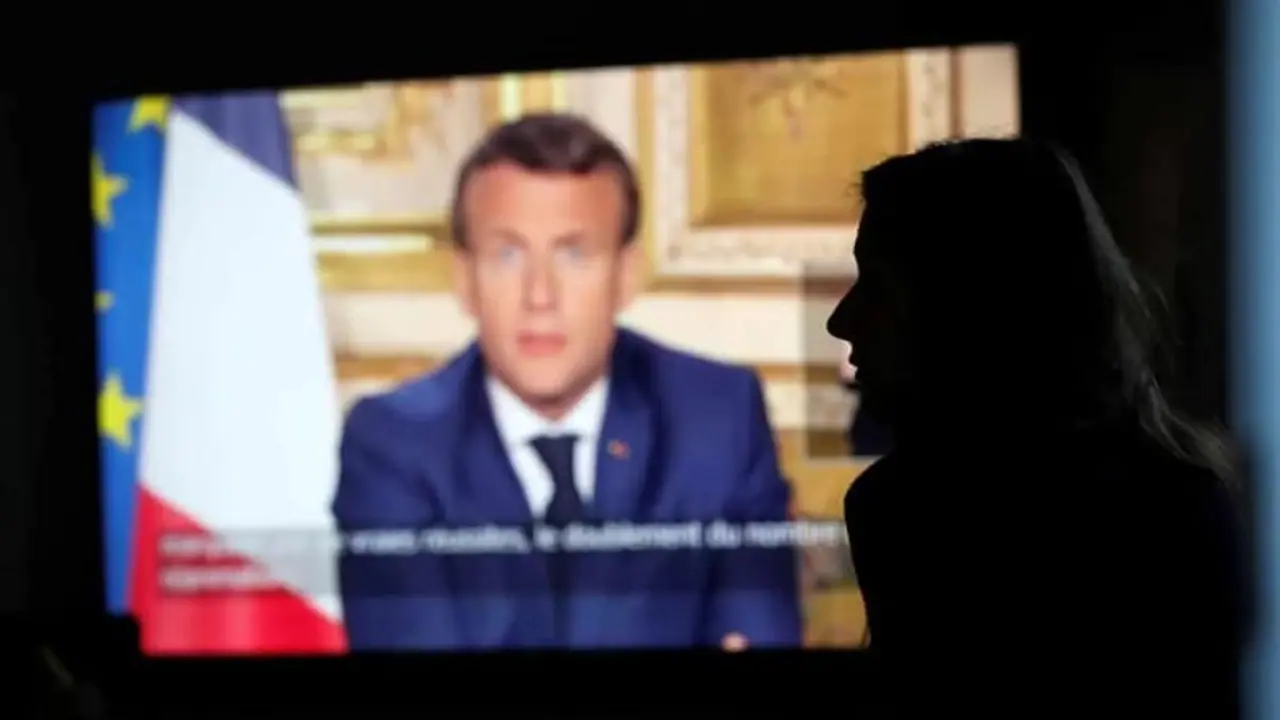 நாட்டு மக்கள் மத்தியில் தவறை ஒப்புக்கொண்ட அதிபர்..!! நெகிழ்ச்சி பேச்சில் உருகிய மக்கள்..!!