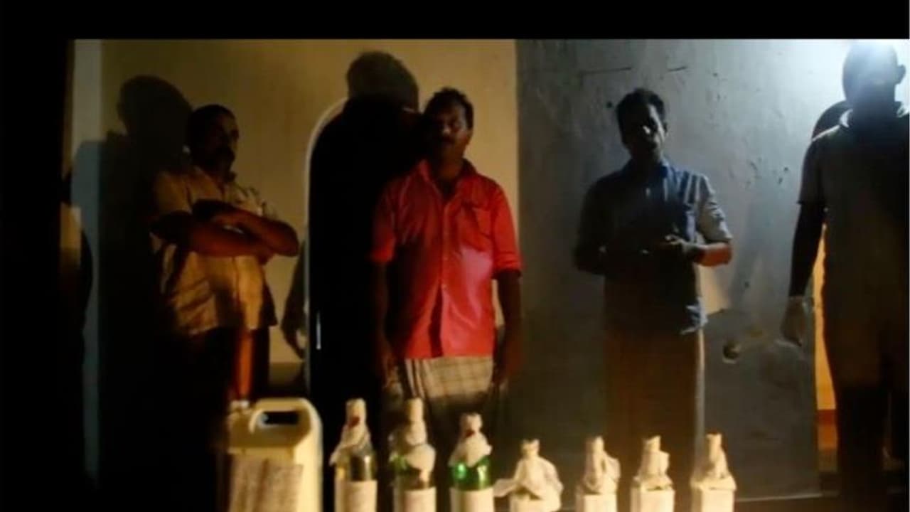 കൂത്താട്ടുകുളത്ത് ചാരായ വാറ്റ് പിടികൂടി; മൂന്ന് പേര് അറസ്റ്റില് കൂത്താട്ടുകുളത്ത് ചാരായ വാറ്റ് പിടികൂടി; മൂന്ന് പേര് അറസ്റ്റില്