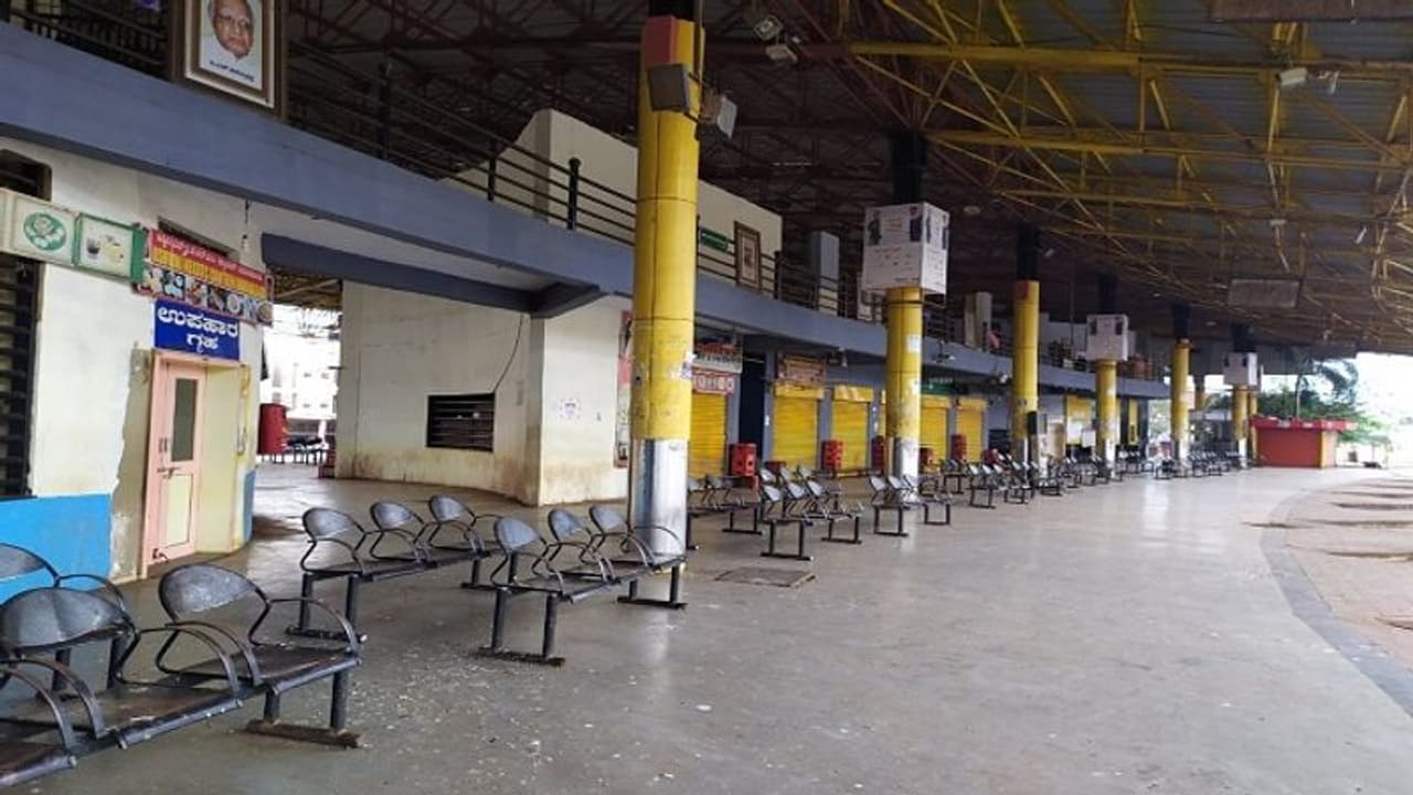 ಲಾಕ್‌ಡೌನ್‌ ಎಫೆಕ್ಟ್‌: 'ಕೈಯಲ್ಲಿ ದುಡ್ಡಿಲ್ಲಾ, ಬಾಡಿಗೆ ಮನ್ನಾ ಮಾಡಿ ಮಾನವೀಯತೆ ತೋರಿ'