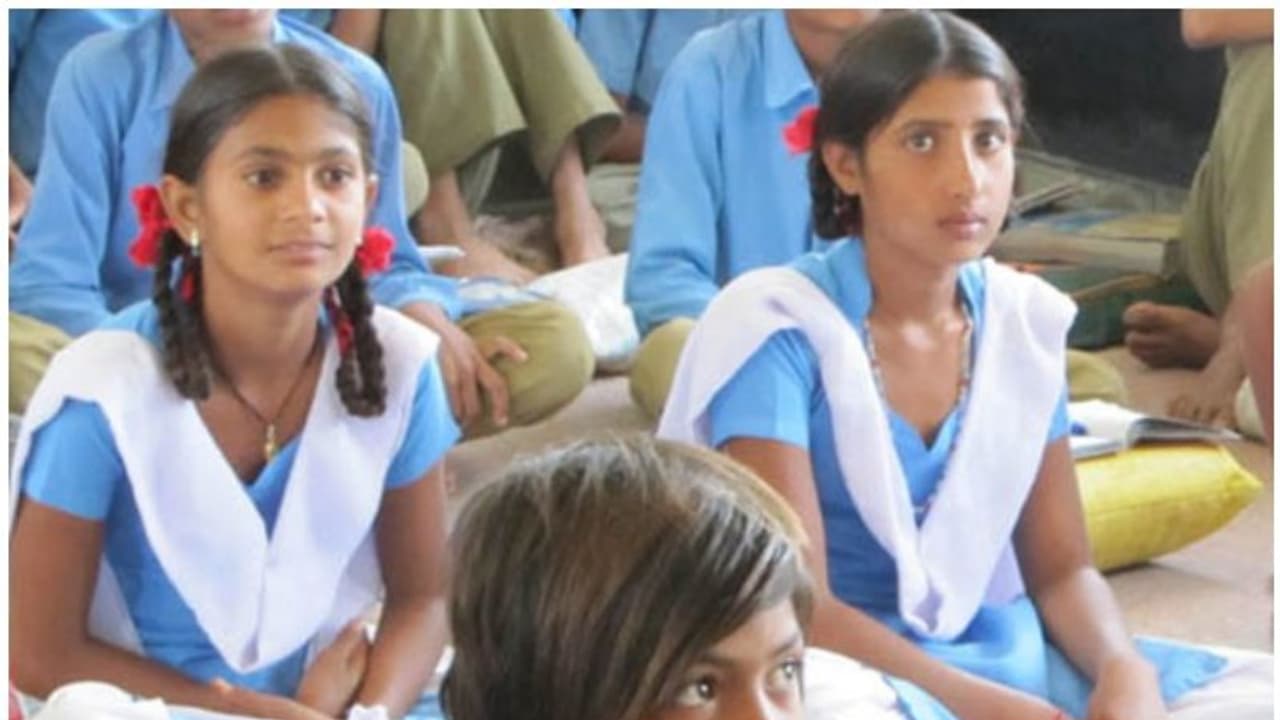 ലോക്ക് ഡൗൺ കാരണം സ്‌കൂൾ പൂട്ടി, സാനിറ്ററി നാപ്‌കിന്‍ കിട്ടാതെയായി, ആകെ വലഞ്ഞ് രാജസ്ഥാനിലെ പെൺകുട്ടികൾ