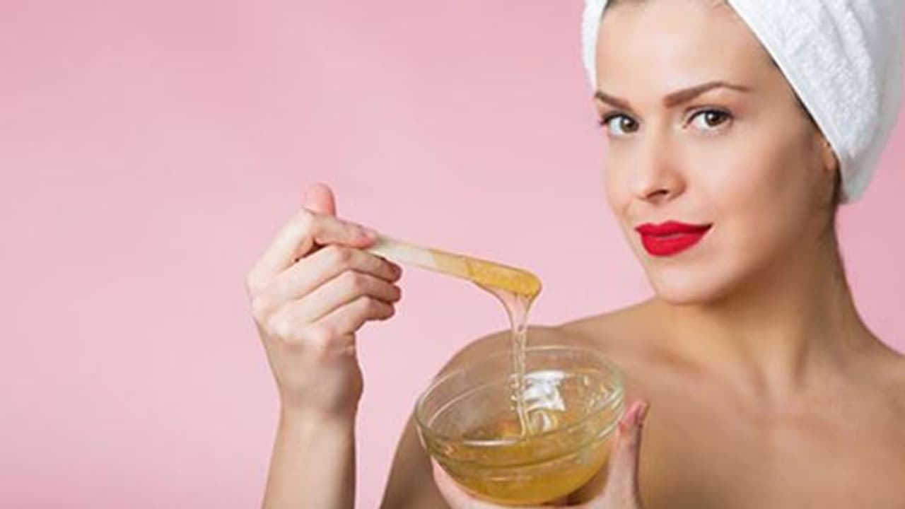 முகத்தில் அசிங்கமான வெண்புள்ளிகளா? இப்படி செய்யுங்கள்...அரை மணி நேரத்தில் "கிளீன் வாஷ்"..! முகத்தில் அசிங்கமான வெண்புள்ளிகளா? இப்படி செய்யுங்கள்...அரை மணி நேரத்தில் "கிளீன் வாஷ்"..!