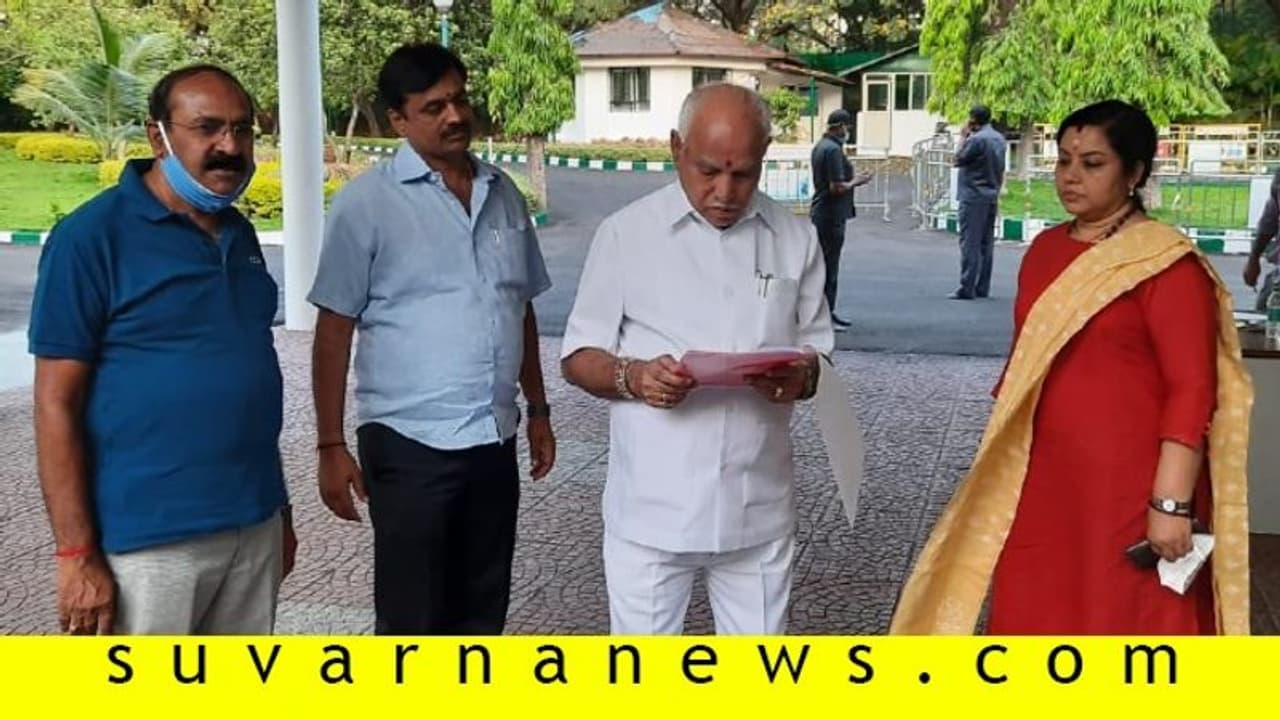 ಚಿತ್ರರಂಗದ ಕಷ್ಟನೀಗಿಸಲು ನಟಿ ತಾರಾ ಮುಖ್ಯಮಂತ್ರಿಗಳಿಗೆ ವರದಿ ಸಲ್ಲಿಸಿದ್ದಾರೆ!