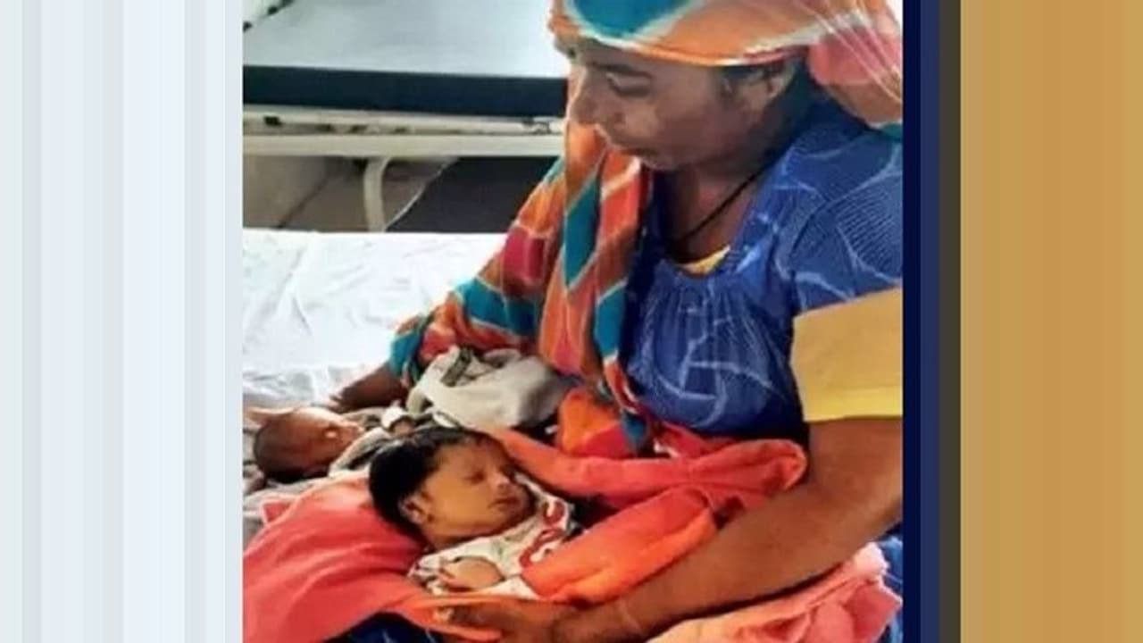 54 साल की उम्र में बनी मां, शादी के 40 साल बाद महिला ने जुड़वा बच्चों को दिया जन्म 54 साल की उम्र में बनी मां, शादी के 40 साल बाद महिला ने जुड़वा बच्चों को दिया जन्म