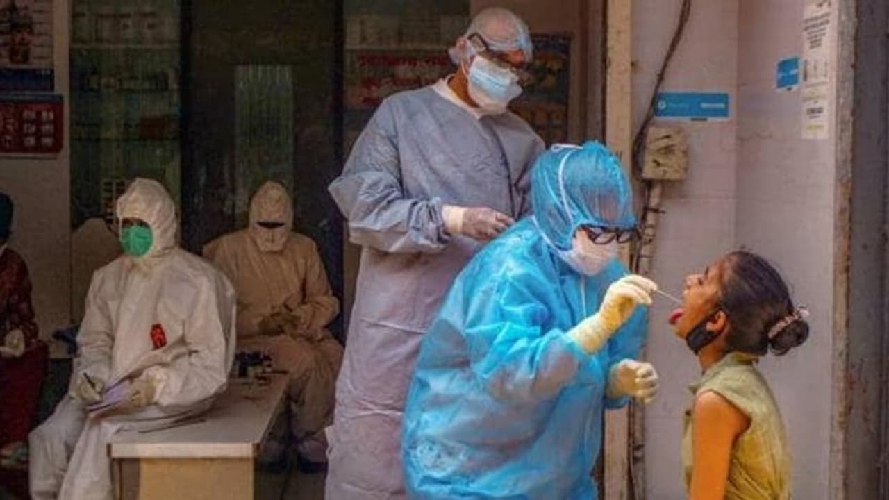 'പരാതി മാധ്യമങ്ങളിലൂടെ പറയരുത്'; ദില്ലിയില് നേഴ്സുമാര്ക്ക് കര്ശന നിര്ദേശം 'പരാതി മാധ്യമങ്ങളിലൂടെ പറയരുത്'; ദില്ലിയില് നേഴ്സുമാര്ക്ക് കര്ശന നിര്ദേശം