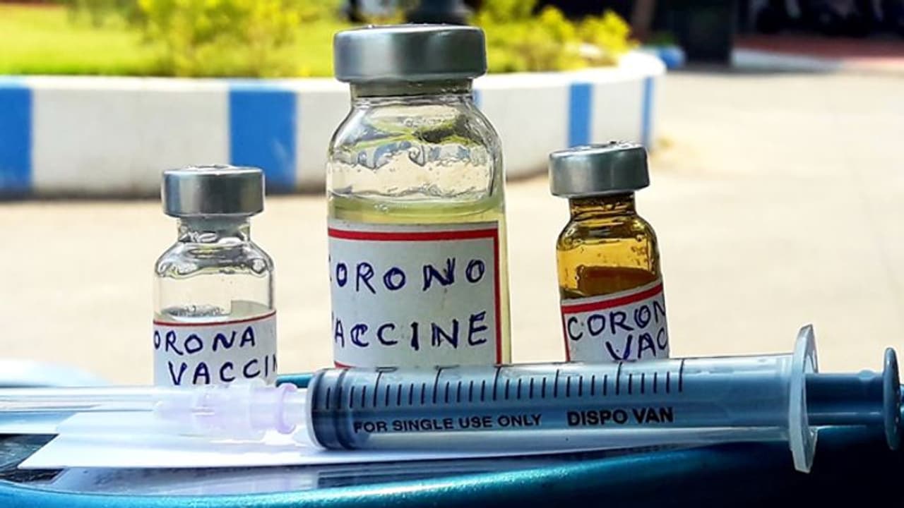 বাংলাদেশে দেড় লক্ষ ছাড়িয়েছে আক্রান্ত, এবার ভ্যাকসিন আবিষ্কারের দাবি স্থানীয় ওষুধ সংস্থার বাংলাদেশে দেড় লক্ষ ছাড়িয়েছে আক্রান্ত, এবার ভ্যাকসিন আবিষ্কারের দাবি স্থানীয় ওষুধ সংস্থার