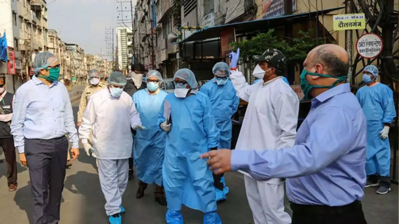 করোনা যুদ্ধে বিজয়ী, সুস্থ হয়ে বাড়ি ফিরছেন মধ্যমগ্রামের কাউন্সিলর