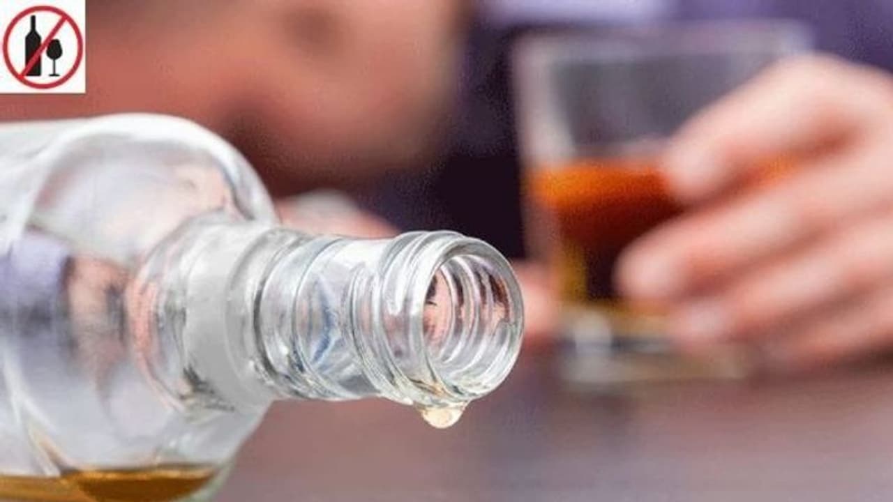 മദ്യപിച്ചാൽ കൊറോണ പിടിപെടാനുള്ള സാധ്യത കൂടുതലോ; ലോകാരോഗ്യ സംഘടന പറയുന്നത് മദ്യപിച്ചാൽ കൊറോണ പിടിപെടാനുള്ള സാധ്യത കൂടുതലോ; ലോകാരോഗ്യ സംഘടന പറയുന്നത്