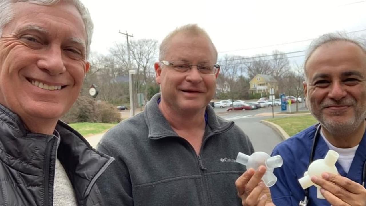 அமெரிக்காவில் ஹீரோவான பாகிஸ்தான் டாக்டர்..! ஒரே வென்டிலேட்டரில் 7 பேருக்கு சிகிச்சை..!