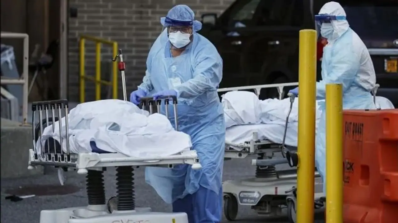 Coronavirus deaths in US cross jarring milestone of 1,00,000 Coronavirus deaths in US cross jarring milestone of 1,00,000