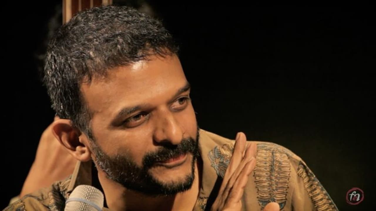 'സത്യസന്ധരാവാന് കഴിയുന്നില്ലെങ്കില് മിണ്ടാതിരിക്കുക'; രാജ്യത്തെ സിനിമാപ്രവര്ത്തകരെ വിമര്ശിച്ച് ടിഎം കൃഷ്ണ 'സത്യസന്ധരാവാന് കഴിയുന്നില്ലെങ്കില് മിണ്ടാതിരിക്കുക'; രാജ്യത്തെ സിനിമാപ്രവര്ത്തകരെ വിമര്ശിച്ച് ടിഎം കൃഷ്ണ