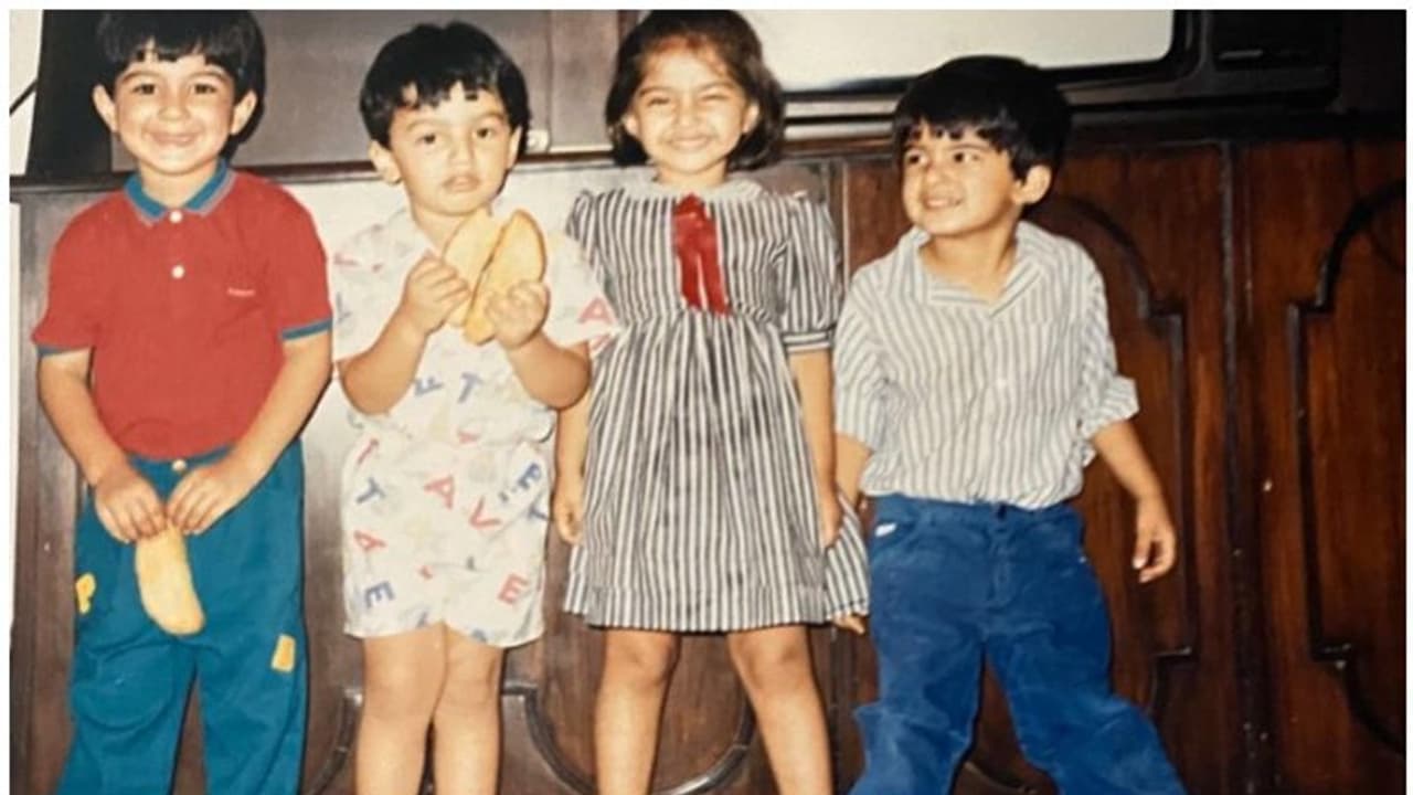 എല്ലാവരെയും മിസ് ചെയ്യുന്നു; കുട്ടിക്കാലത്തെ ഫോട്ടോയുമായി സോനം കപൂര് എല്ലാവരെയും മിസ് ചെയ്യുന്നു; കുട്ടിക്കാലത്തെ ഫോട്ടോയുമായി സോനം കപൂര്