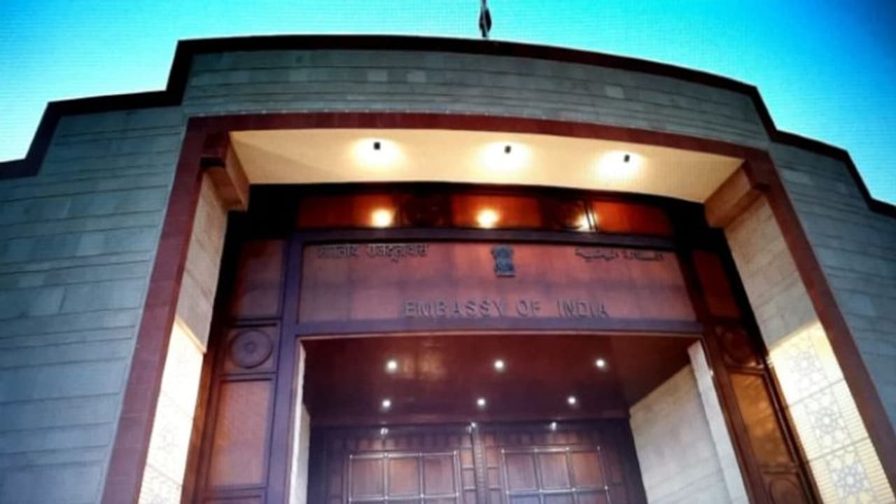 എംബസികളിലെ വെൽഫെയർ ഫണ്ട് ദുരിതാശ്വാസ പ്രവർത്തങ്ങൾക്ക് വിനിയോഗിക്കണം ഒഐസിസി എംബസികളിലെ വെൽഫെയർ ഫണ്ട് ദുരിതാശ്വാസ പ്രവർത്തങ്ങൾക്ക് വിനിയോഗിക്കണം ഒഐസിസി