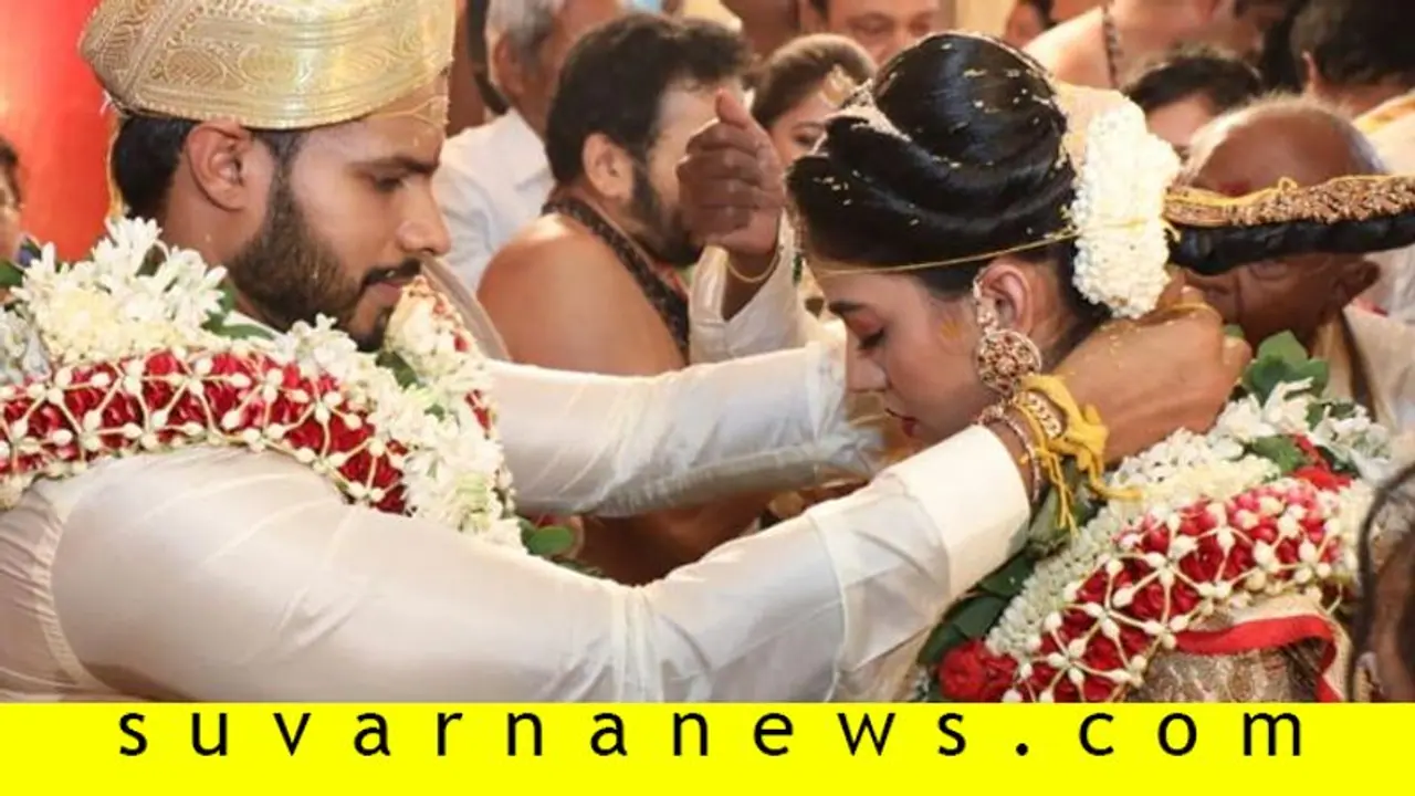 ದಾಂಪತ್ಯ ಜೀವನಕ್ಕೆ ಕಾಲಿಟ್ಟ ಸ್ಯಾಂಡಲ್‌ವುಡ್ ಯುವರಾಜ ನಿಖಿಲ್ ಕುಮಾರಸ್ವಾಮಿ