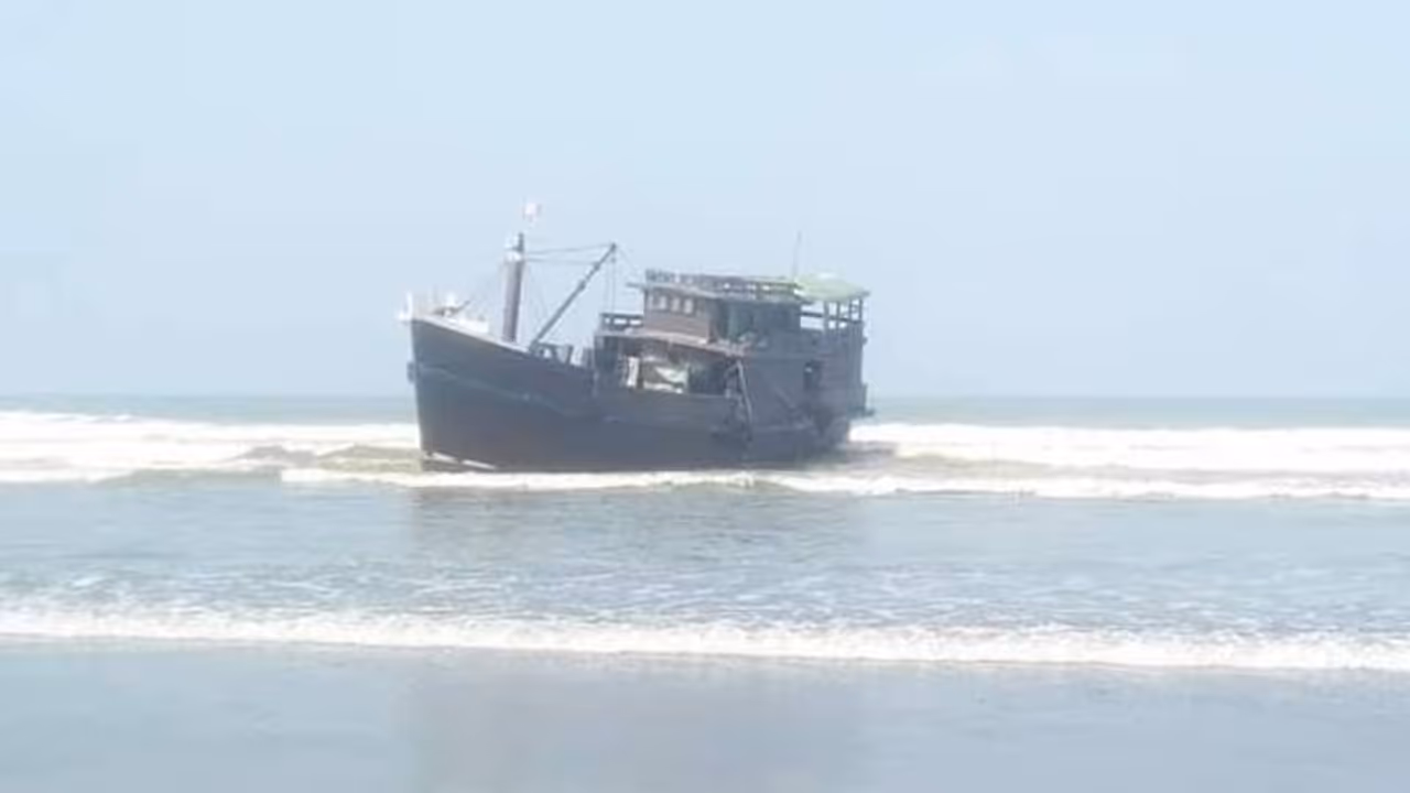 റോഹിംഗ്യന് മുസ്ലീങ്ങളെ വിദൂര ദ്വീപിലേക്ക് മാറ്റാന് ബംഗ്ലാദേശ്; എതിര്പ്പുമായി യുഎന് റോഹിംഗ്യന് മുസ്ലീങ്ങളെ വിദൂര ദ്വീപിലേക്ക് മാറ്റാന് ബംഗ്ലാദേശ്; എതിര്പ്പുമായി യുഎന്