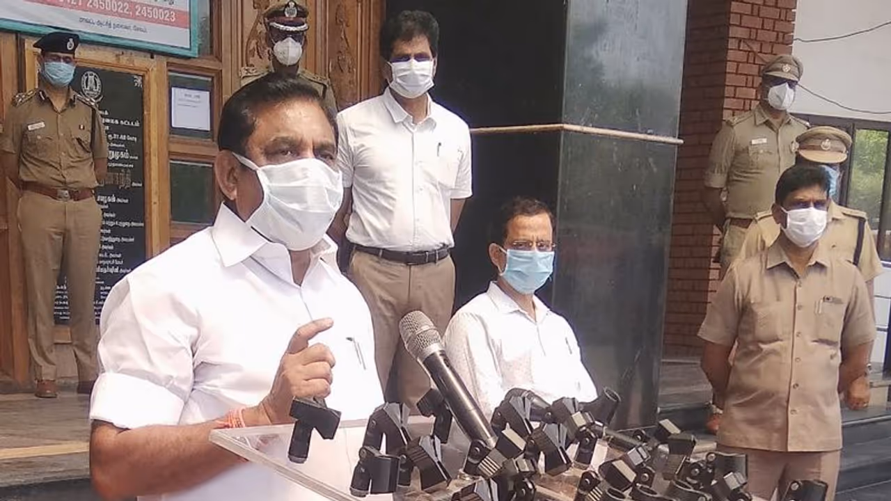 2024ம் ஆண்டில் நாடாளுமன்ற தேர்தலுடன் சட்டசபைக்கும் தேர்தல்.. குண்டை தூக்கி போட்ட ஈபிஎஸ்…! 2024ம் ஆண்டில் நாடாளுமன்ற தேர்தலுடன் சட்டசபைக்கும் தேர்தல்.. குண்டை தூக்கி போட்ட ஈபிஎஸ்…!