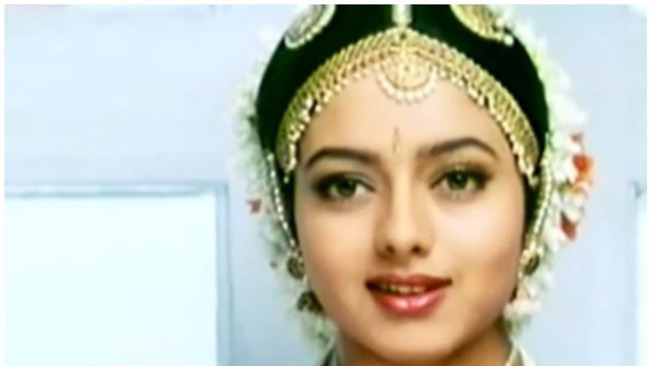 സൗന്ദര്യ: പറന്നുയരവേ നിലംപതിച്ച സ്വപ്നങ്ങള് സൗന്ദര്യ: പറന്നുയരവേ നിലംപതിച്ച സ്വപ്നങ്ങള്