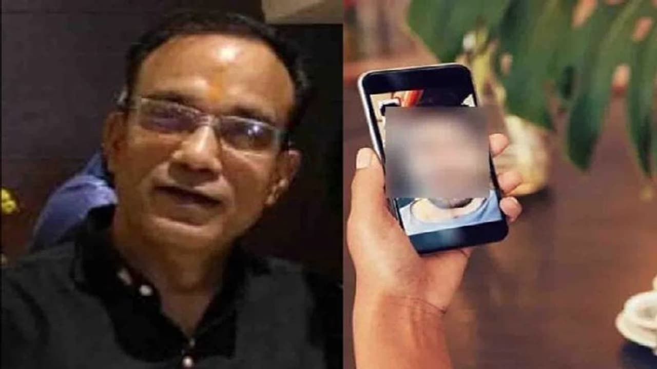 नाले में गिरने से पिता की मौत, लॉकडाउन के कारण मुंबई से नहीं आ पाया बेटा, वीडियो कॉलिंग से किया अंतिम दर्शन नाले में गिरने से पिता की मौत, लॉकडाउन के कारण मुंबई से नहीं आ पाया बेटा, वीडियो कॉलिंग से किया अंतिम दर्शन