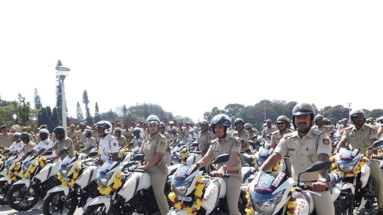 ಕೊರೋನಾ ವಿರುದ್ಧ ಹೋರಾಡುತ್ತಿರುವ ಬೆಂಗಳೂರು ಪೊಲೀಸರಿಗೆ TVS ಮೋಟಾರ್ ಸಾಥ್!