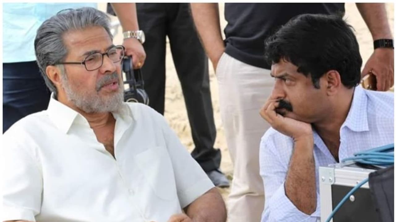 നമ്മളുറങ്ങുമ്പോഴും നമ്മളെയോർത്ത് ഉറങ്ങാതിരുന്നതും അവർ തന്നെ; പള്ളിക്കല് നാരായണൻ വീണ്ടും ഓര്മ്മയില് നമ്മളുറങ്ങുമ്പോഴും നമ്മളെയോർത്ത് ഉറങ്ങാതിരുന്നതും അവർ തന്നെ; പള്ളിക്കല് നാരായണൻ വീണ്ടും ഓര്മ്മയില്