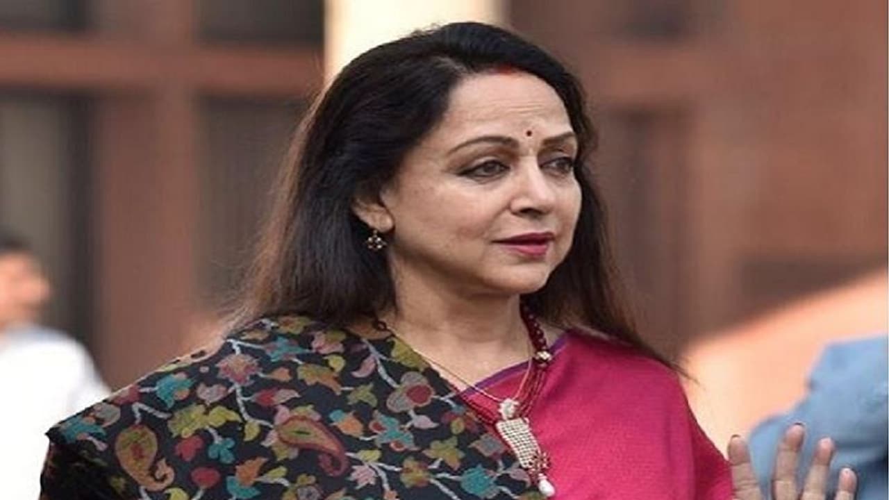 हेमा मालिनी ने चिकित्साकर्मियों के हमलावरों को बताया कायर, कहा 'शर्म कीजिए...थोड़ीं इंसानियत बाकी रखिए' हेमा मालिनी ने चिकित्साकर्मियों के हमलावरों को बताया कायर, कहा 'शर्म कीजिए...थोड़ीं इंसानियत बाकी रखिए'