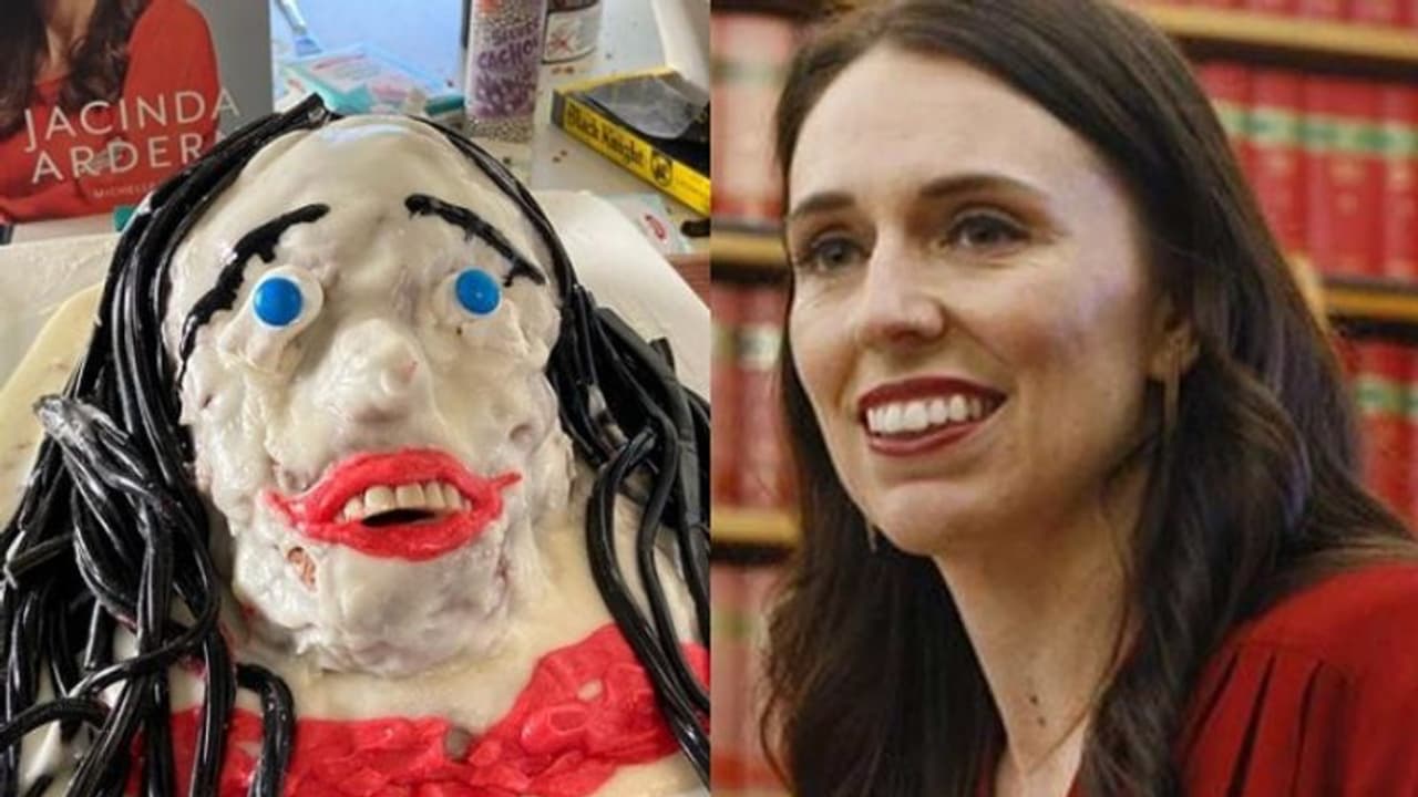 എന്ത് നിങ്ങള് കേക്കില് പകര്ത്താന് ശ്രമിച്ചത് എന്നെയാണോ ? 'ഞെട്ടി ' ന്യൂസിലാൻഡ് പ്രധാനമന്ത്രി എന്ത് നിങ്ങള് കേക്കില് പകര്ത്താന് ശ്രമിച്ചത് എന്നെയാണോ ? 'ഞെട്ടി ' ന്യൂസിലാൻഡ് പ്രധാനമന്ത്രി