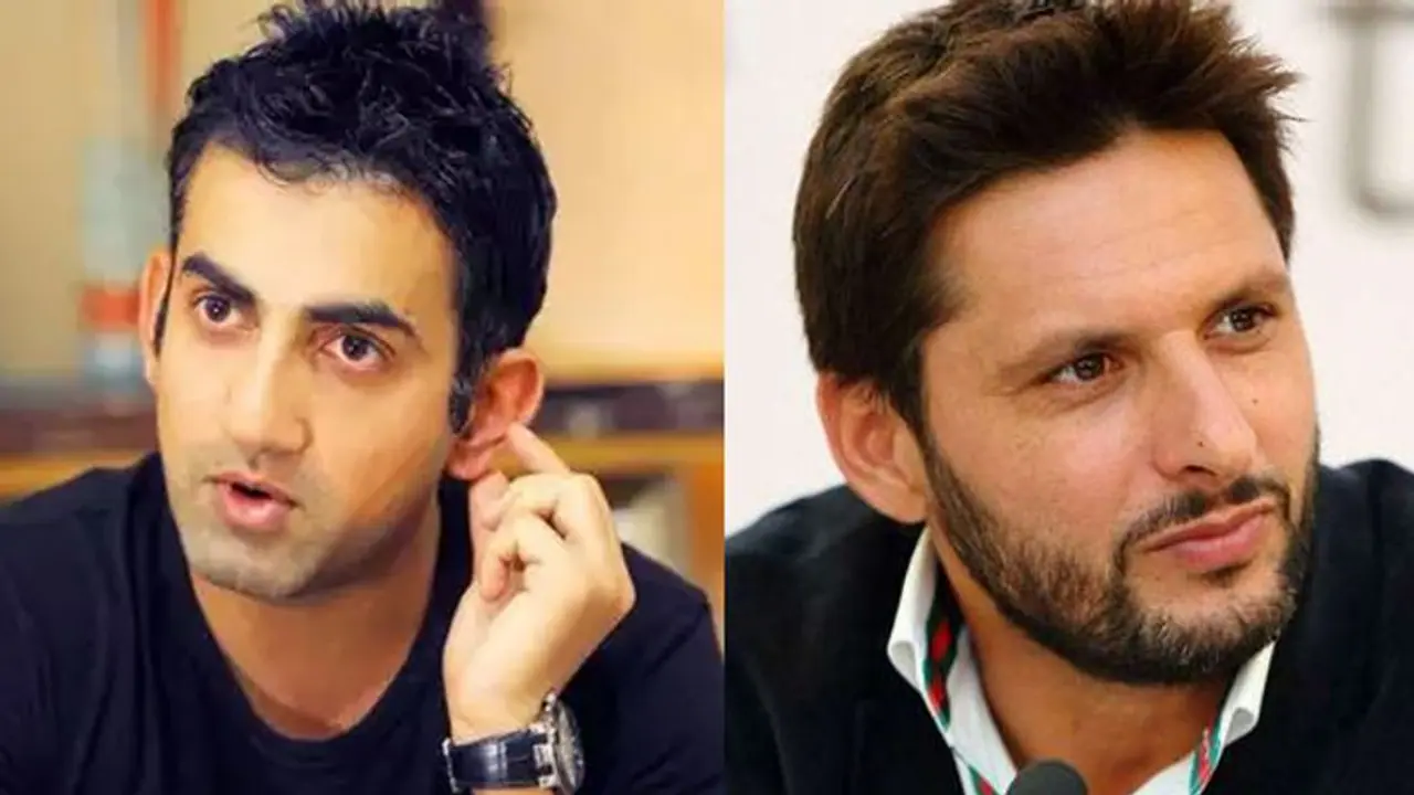 ಹೆಲ್ಮೆಟ್ಗೆ ಅಪ್ಪಳಿಸಿದ ಚೆಂಡು, ಗೌತಮ್ ಗಂಭೀರ್ ಯೋಗಕ್ಷೇಮ ವಿಚಾರಿಸಿದ ಶಾಹಿದ್ ಅಫ್ರಿದಿ..! ಹೆಲ್ಮೆಟ್ಗೆ ಅಪ್ಪಳಿಸಿದ ಚೆಂಡು, ಗೌತಮ್ ಗಂಭೀರ್ ಯೋಗಕ್ಷೇಮ ವಿಚಾರಿಸಿದ ಶಾಹಿದ್ ಅಫ್ರಿದಿ..!