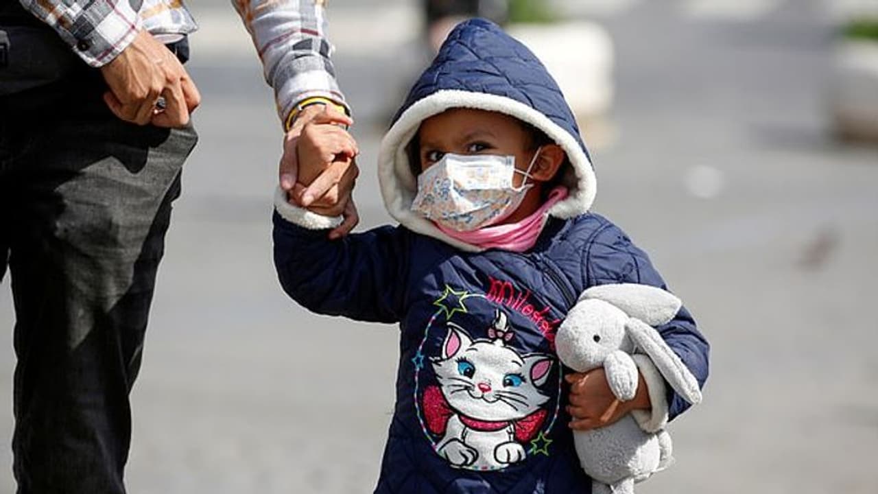 ஆபத்து கட்டத்தில் குழந்தைகள், கர்ப்பிணிகள்..!! கொரொனா போரில் கோட்டை விட்ட மத்திய அரசு: நெருக்கும் யெச்சூரி..! ஆபத்து கட்டத்தில் குழந்தைகள், கர்ப்பிணிகள்..!! கொரொனா போரில் கோட்டை விட்ட மத்திய அரசு: நெருக்கும் யெச்சூரி..!