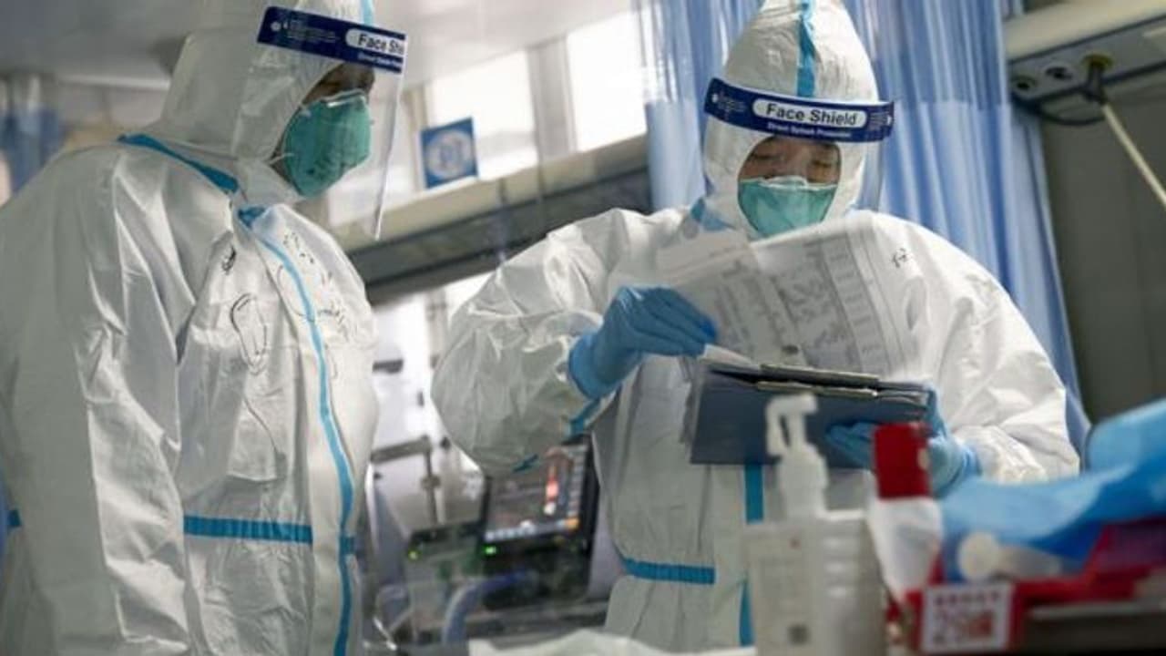 இந்த நாடுதான் கொரோனாவை பரப்பியதா.!! வுஹான் இன்ஸ்டியூட் ஆப் வைரலாகி ஆய்வுக்கூடத்த தலைவர் வாக்கு மூலம்..!! இந்த நாடுதான் கொரோனாவை பரப்பியதா.!! வுஹான் இன்ஸ்டியூட் ஆப் வைரலாகி ஆய்வுக்கூடத்த தலைவர் வாக்கு மூலம்..!!