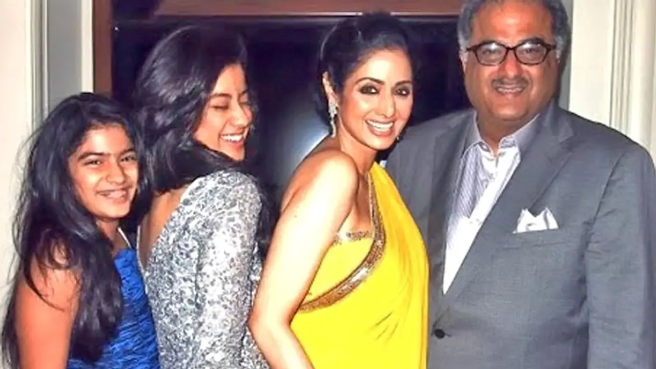 மறைந்த நடிகை ஸ்ரீதேவி வீட்டில் பணியாற்றி வருபவருக்கு உறுதி செய்யப்பட்ட கொரோனா! மறைந்த நடிகை ஸ்ரீதேவி வீட்டில் பணியாற்றி வருபவருக்கு உறுதி செய்யப்பட்ட கொரோனா!