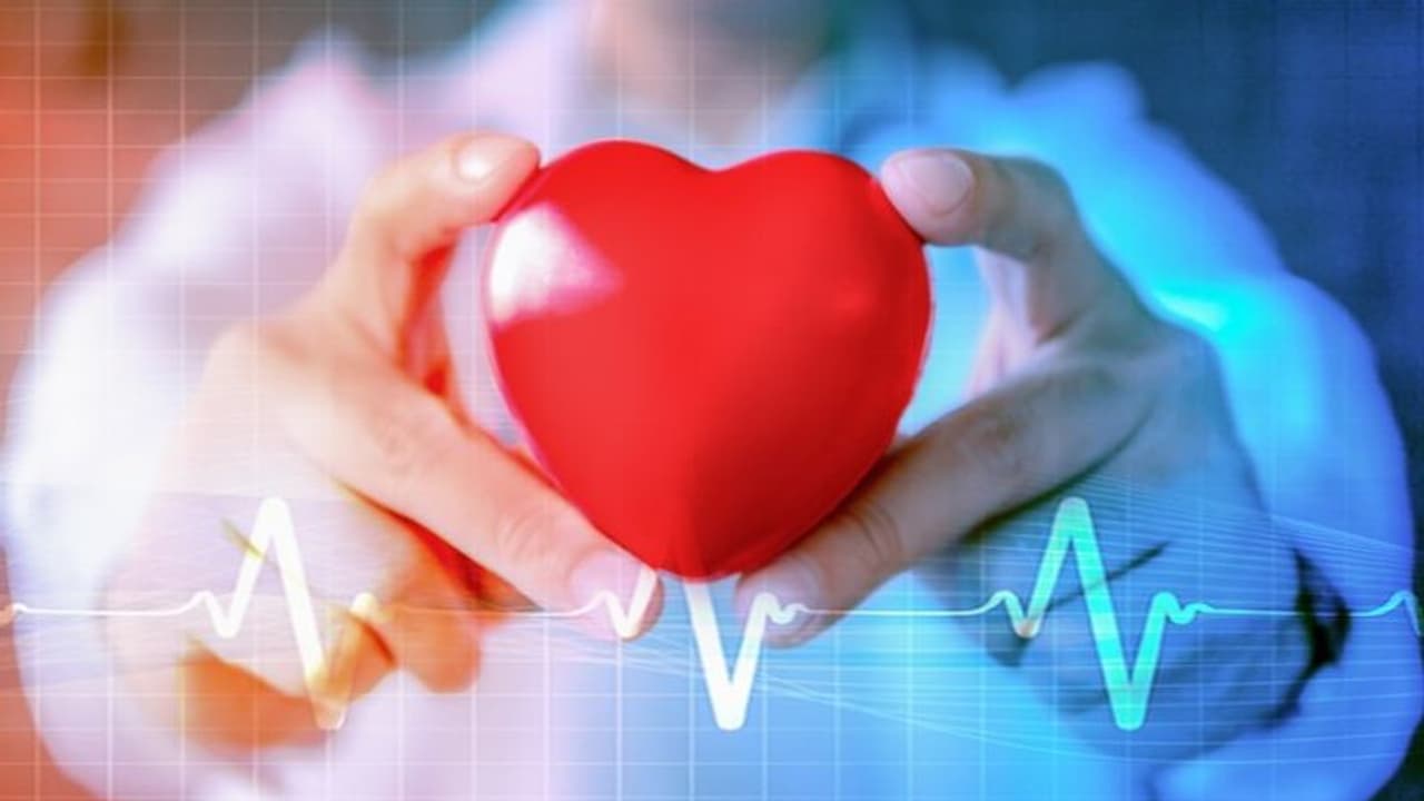 ഈ കൊവിഡ് കാലത്ത് ഹൃദ്രോഗം ഉള്ളവർ ശ്രദ്ധിക്കേണ്ട കാര്യങ്ങൾ; ഡോക്ടര്‍ പറയുന്നു...