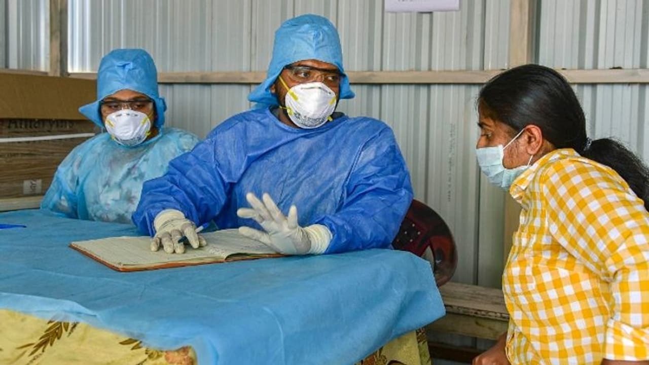 കൊവിഡ് ടെസ്റ്റ്: 4,500 രൂപ ഫീസിൽ 1,000 രൂപ ലാഭമാണെന്ന് സ്വകാര്യ ലാബ് !