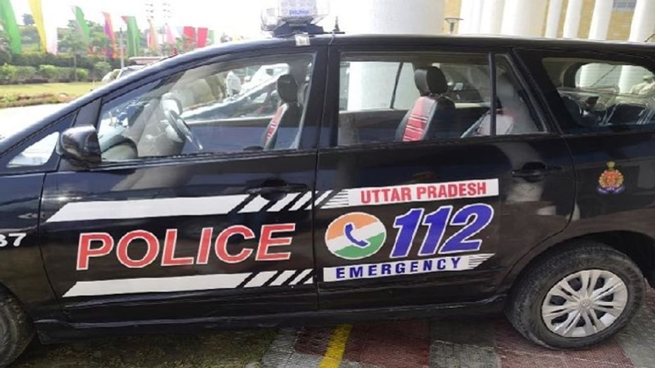 बेटे के एक ट्वीट पर 400 km गई पुलिस, कैंसर पीड़ित पिता को पहुंचाई दवा बेटे के एक ट्वीट पर 400 km गई पुलिस, कैंसर पीड़ित पिता को पहुंचाई दवा