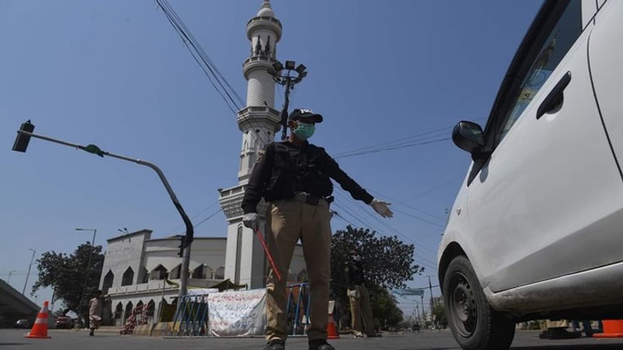 ಜುಲೈ 30ರಿಂದ ಕೊಪ್ಪದ ಮಸೀದಿಗಳಲ್ಲಿ ನಮಾಜ್ ಶುರು ಜುಲೈ 30ರಿಂದ ಕೊಪ್ಪದ ಮಸೀದಿಗಳಲ್ಲಿ ನಮಾಜ್ ಶುರು