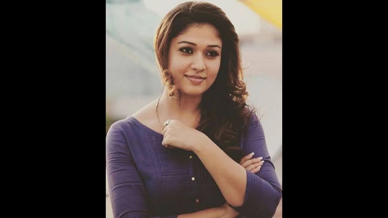 செம்ம ஸ்லிம் லுக்கில் நயன்தாரா... சிக்குன்னு இருக்கும் இந்த சின்ன வயசு போட்டோவை பார்த்திருக்கவே மாட்டீங்க...! செம்ம ஸ்லிம் லுக்கில் நயன்தாரா... சிக்குன்னு இருக்கும் இந்த சின்ன வயசு போட்டோவை பார்த்திருக்கவே மாட்டீங்க...!