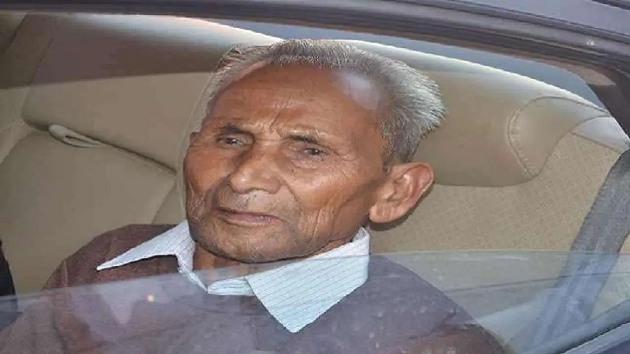 89 की उम्र में CM योगी के पिता का दिल्ली के एम्स में निधन, किडनी और लीवर में थी समस्या 89 की उम्र में CM योगी के पिता का दिल्ली के एम्स में निधन, किडनी और लीवर में थी समस्या