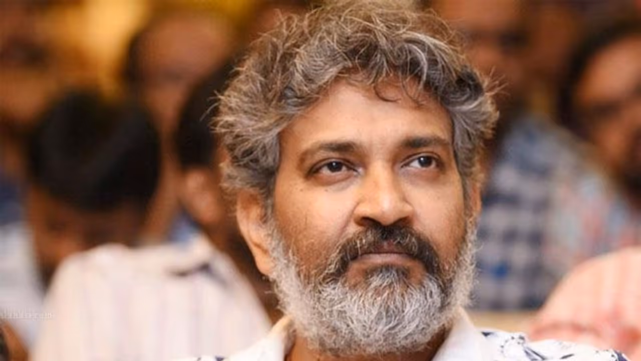 “எனக்கு கடவுள் நம்பிக்கை இல்லை”.... ஒரே போடாய் போட்ட பிரம்மாண்ட இயக்குநர் ராஜமெளலி...! “எனக்கு கடவுள் நம்பிக்கை இல்லை”.... ஒரே போடாய் போட்ட பிரம்மாண்ட இயக்குநர் ராஜமெளலி...!