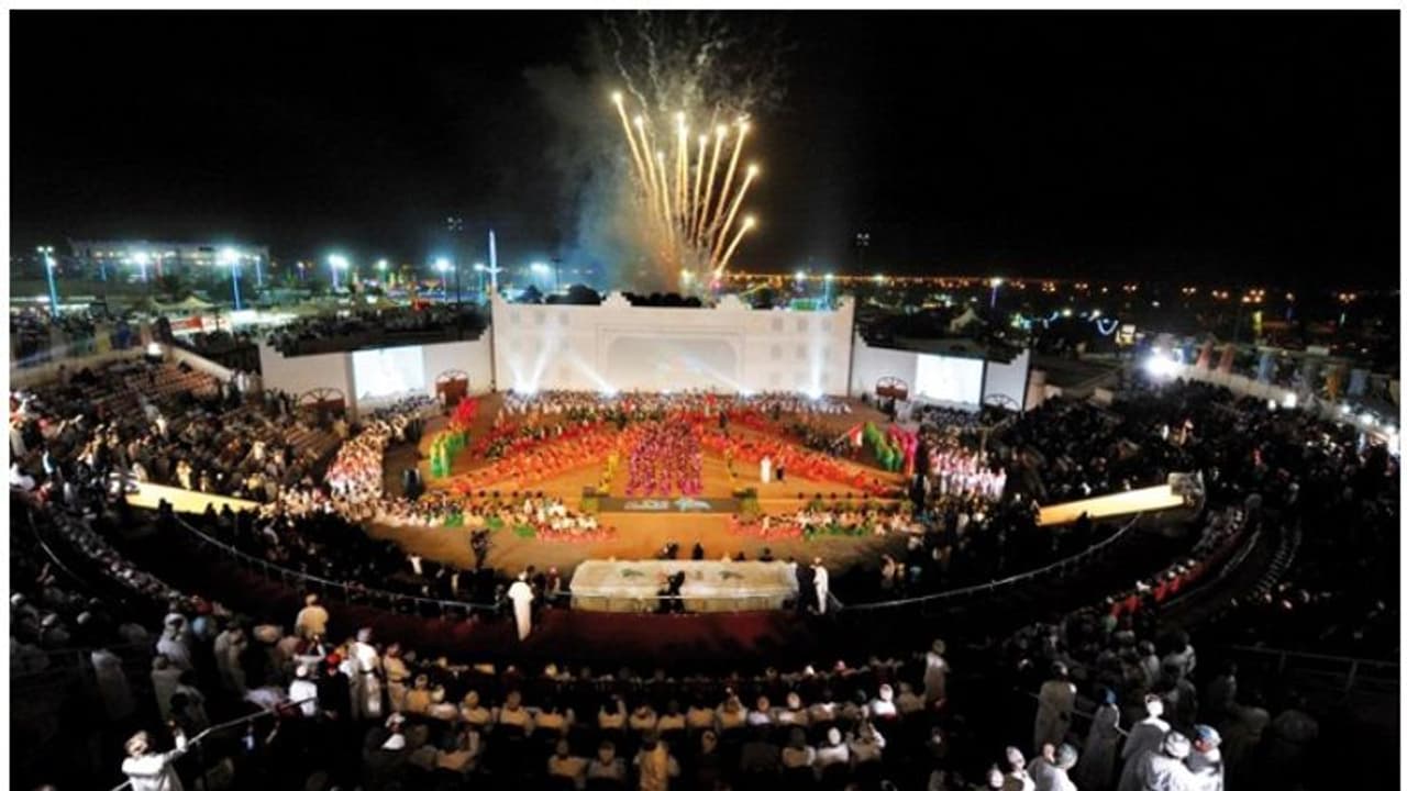 ഒമാനിലെ ജനപ്രിയ സലാല ഖരീഫ് മേള റദ്ദാക്കി; പ്രവാസി വ്യാപാരികള്ക്ക് തിരിച്ചടി ഒമാനിലെ ജനപ്രിയ സലാല ഖരീഫ് മേള റദ്ദാക്കി; പ്രവാസി വ്യാപാരികള്ക്ക് തിരിച്ചടി