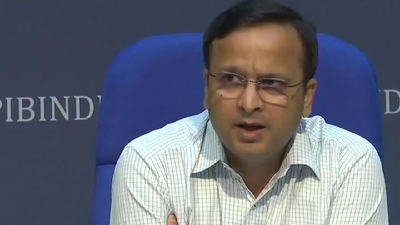 కరోనా రోగుల్లో పెరిగిన రికవరీ రేటు, అక్కడే సడలింపులు: కేంద్ర ఆరోగ్య శాఖ కరోనా రోగుల్లో పెరిగిన రికవరీ రేటు, అక్కడే సడలింపులు: కేంద్ర ఆరోగ్య శాఖ