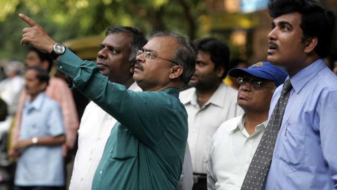 Share Market Today: பங்குச்சந்தை சரிவுக்கு காரணம் என்ன? ரூ.2.70 லட்சம் கோடி அம்போ! சென்செக்ஸ் நிப்டி வீழ்ச்சி Share Market Today: பங்குச்சந்தை சரிவுக்கு காரணம் என்ன? ரூ.2.70 லட்சம் கோடி அம்போ! சென்செக்ஸ் நிப்டி வீழ்ச்சி