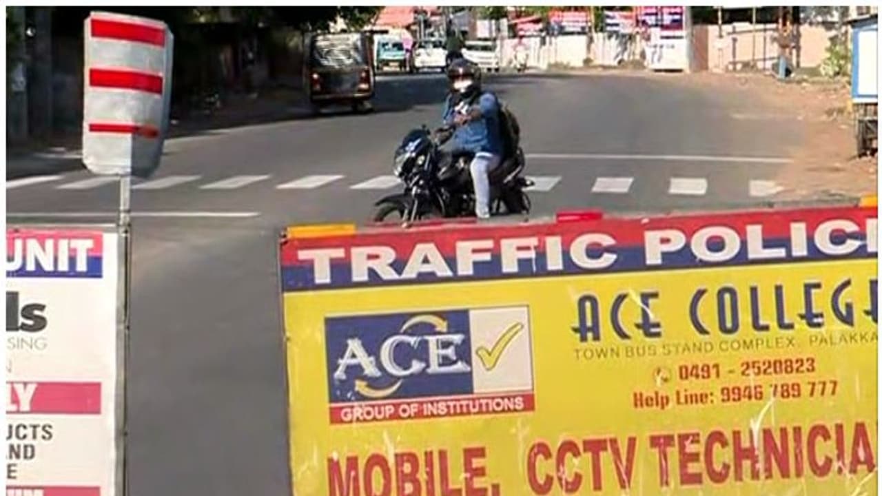 പാലക്കാട് നഗരത്തെ ഹോട്ട്‍സ്‍പോട്ടില്‍ നിന്ന് ഒഴിവാക്കി; അടച്ചിട്ട വഴികള്‍ തുറന്നു