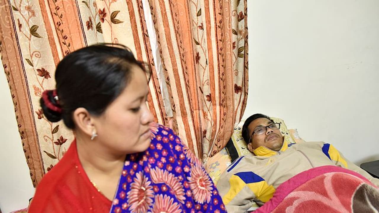 ലോക്ക് ഡൗണ്‍ ചതിച്ചു; ക്യാന്‍സര്‍ ചികിത്സക്ക് ഡല്‍ഹിയില്‍ എത്താനാവാതെ ബോക്സിംഗിലെ ഗോള്‍ഡന്‍ ബോയ് ഡിങ്കോ സിംഗ്