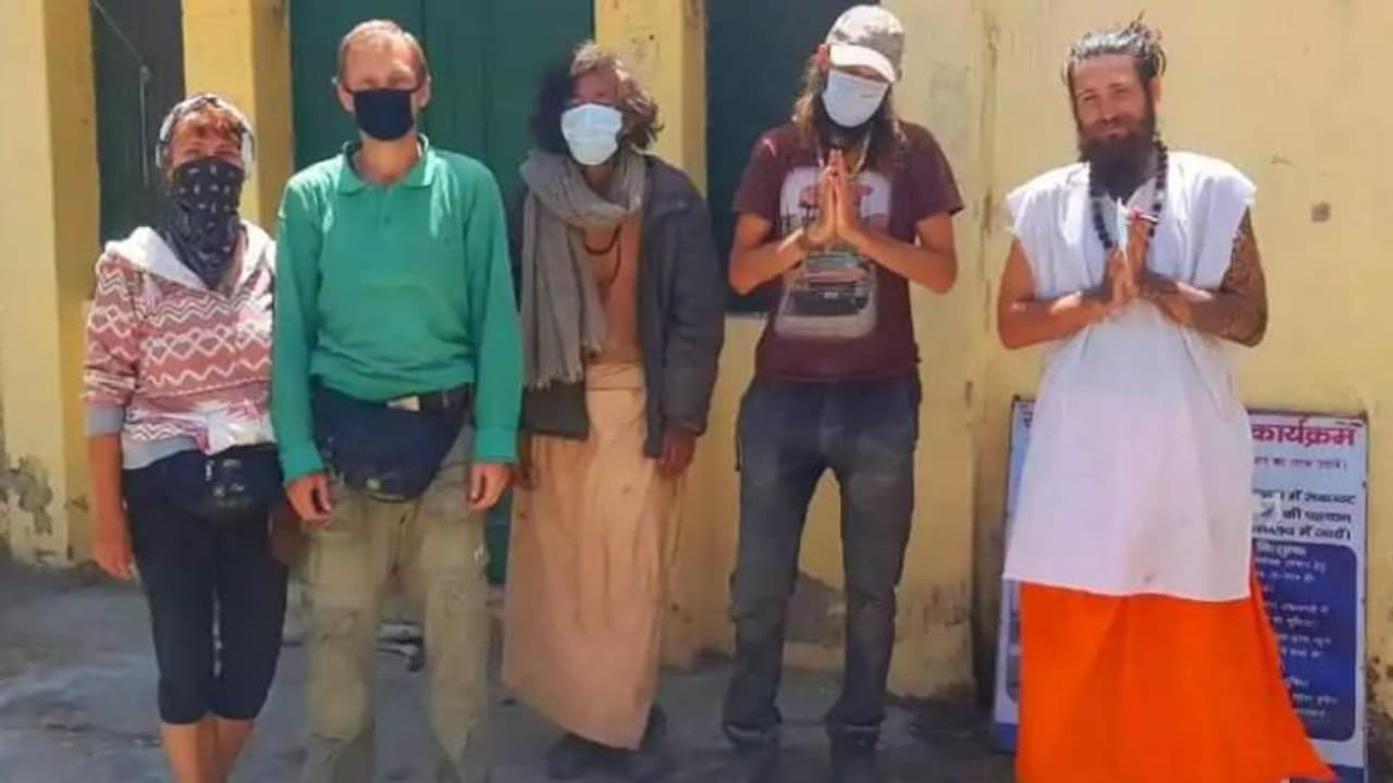 6 foreigners living in cave rescued amid COVID 19 lockdown in Uttarakhand 6 foreigners living in cave rescued amid COVID 19 lockdown in Uttarakhand