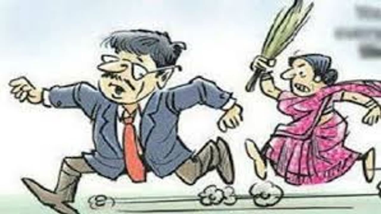 மனைவிமார் கொடுமை தாங்க முடியல.. கணவர்களை காப்பாத்துங்க..! முதல்வரிடம் கதறும் ஆண்கள் சங்கம்.!