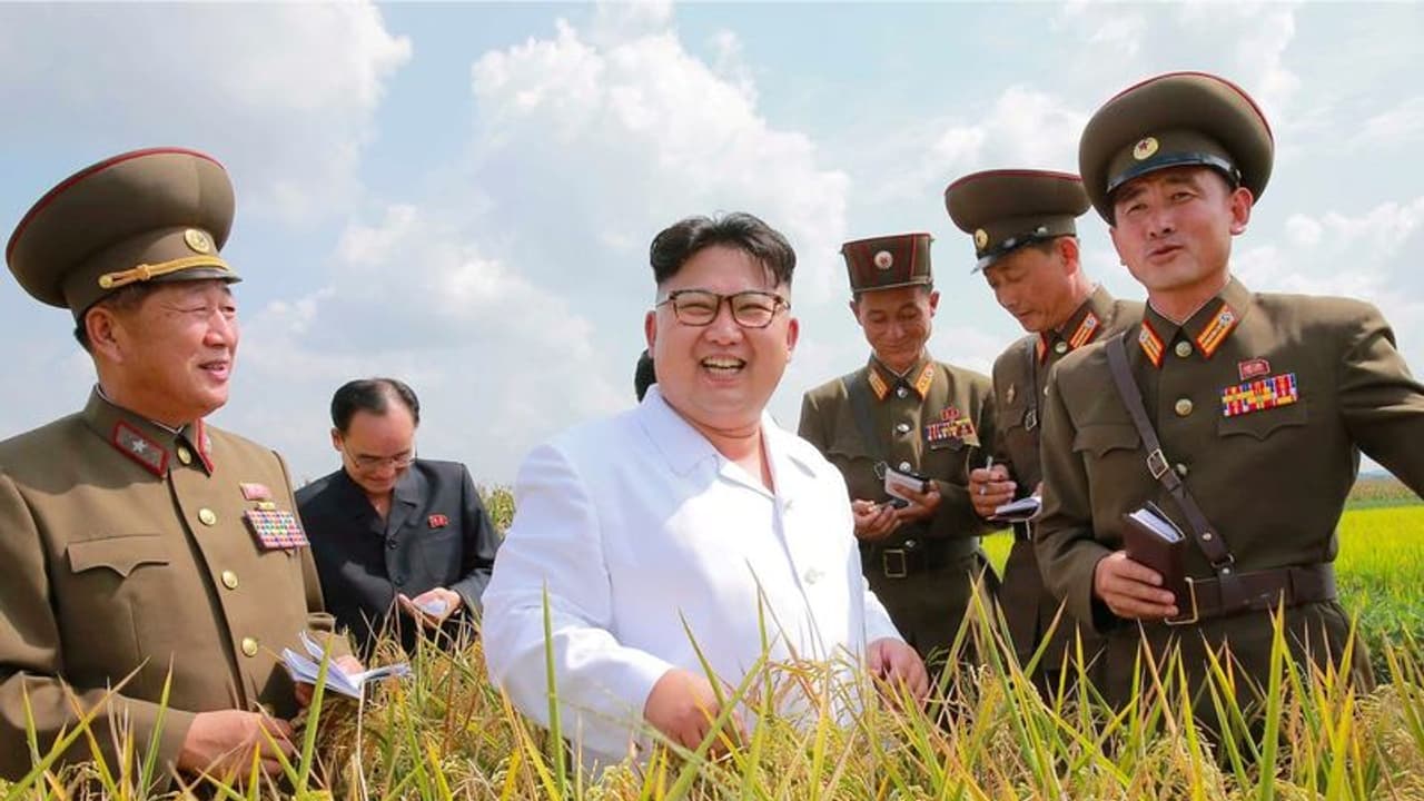 அதிபர் கிம் ஜாங் உன்னுக்கு என்ன நடந்தது..?? உலகை பதறவைக்கும் வடகொரிய ரகசியம்..!! அதிபர் கிம் ஜாங் உன்னுக்கு என்ன நடந்தது..?? உலகை பதறவைக்கும் வடகொரிய ரகசியம்..!!