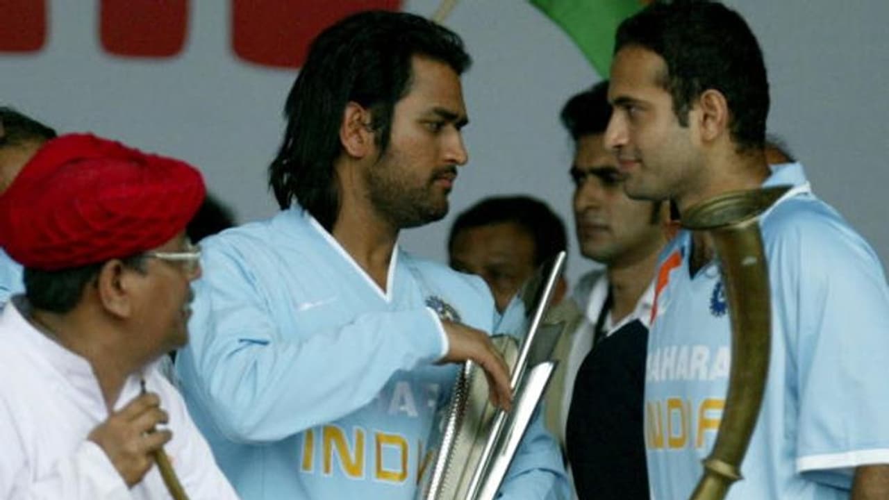 ബൗളിങ് മോശമെന്ന് ധോണി പറഞ്ഞു, ഇതിനെ കുറിച്ച് അദ്ദേഹത്തോട് ചോദിച്ചിരുന്നു; വെളിപ്പെടുത്തി ഇര്‍ഫാന്‍ പഠാന്‍