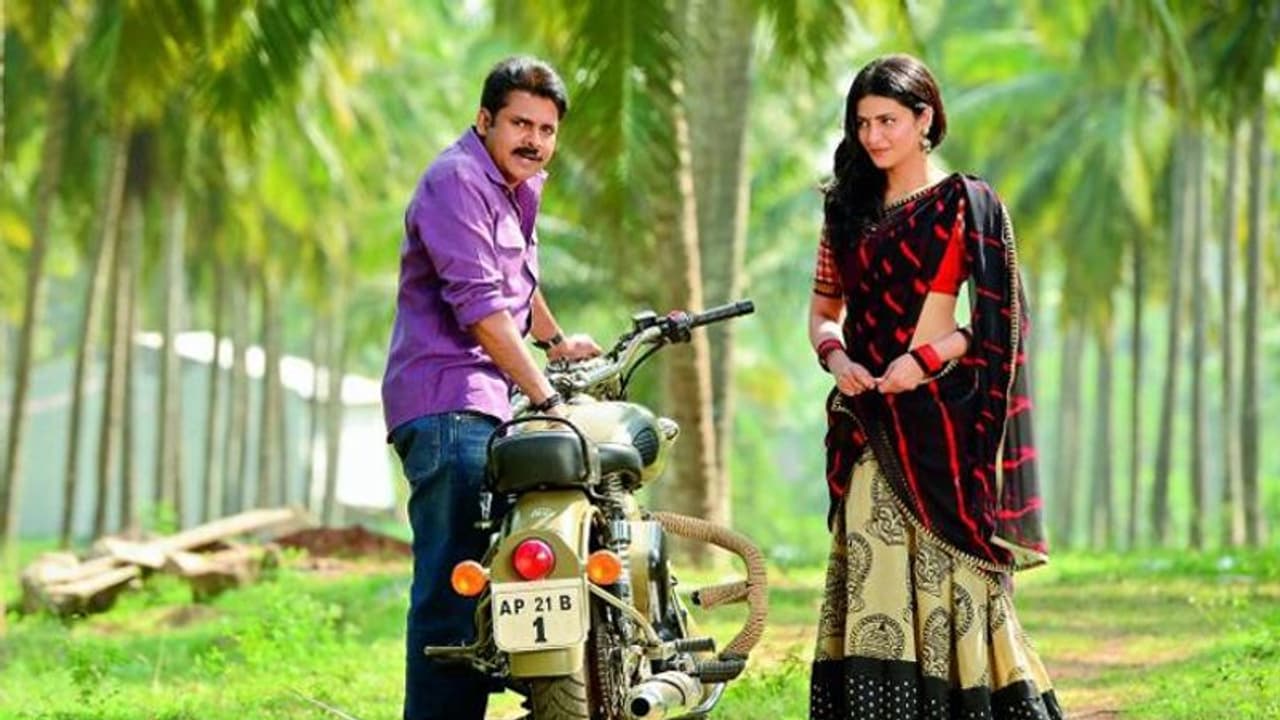 పవన్ కళ్యాణ్ హార్డ్ వర్క్ పై వకీల్ సాబ్ డైరెక్టర్ కామెంట్.. శృతి హాసన్ ఇప్పటికీ.. పవన్ కళ్యాణ్ హార్డ్ వర్క్ పై వకీల్ సాబ్ డైరెక్టర్ కామెంట్.. శృతి హాసన్ ఇప్పటికీ..