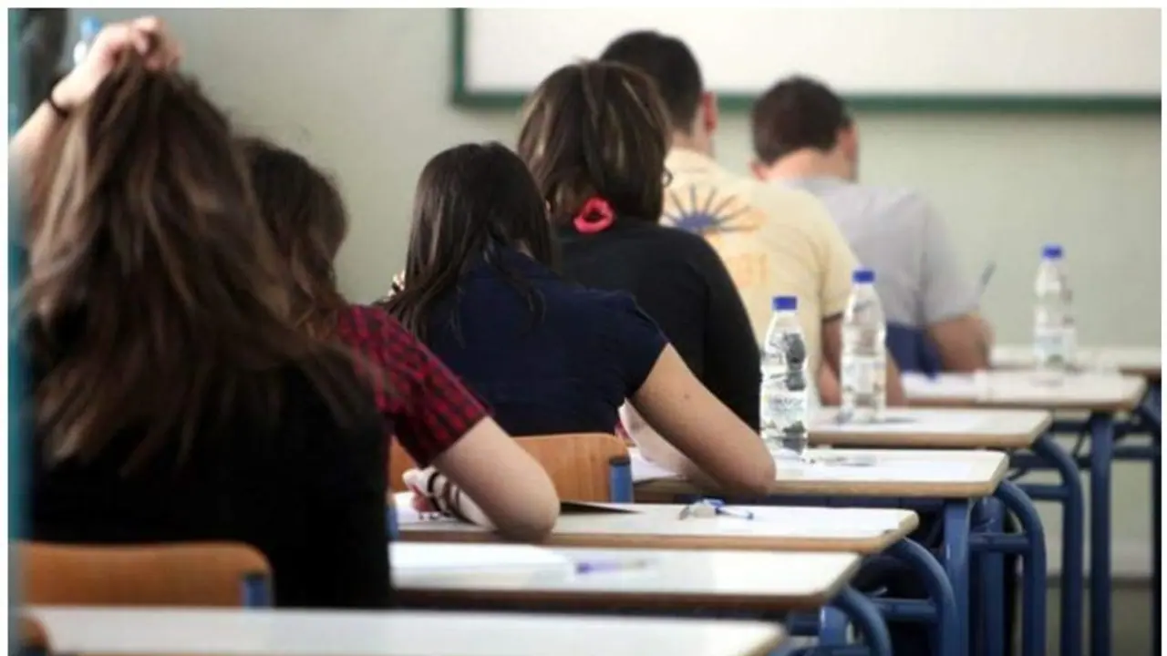 സർവ്വകലാശാല പരീക്ഷകൾ മെയ് 11 ന് ഇല്ല; തീരുമാനം സർവ്വകലാശാലകൾക്ക് വിട്ട് സർക്കാർ