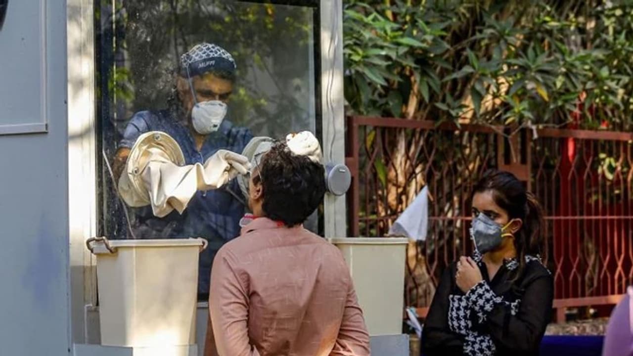 दिल्ली में तेल, मसाले और छोले भी बांटे जाएंगे...केजरीवाल ने कहा, 30 लाख और लोगों को फ्री राशन देंगे दिल्ली में तेल, मसाले और छोले भी बांटे जाएंगे...केजरीवाल ने कहा, 30 लाख और लोगों को फ्री राशन देंगे